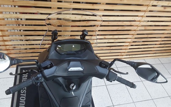 Gebrauchtmotorrad Kymco Sky Town 125i ABS - Bild 9