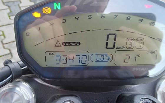 Gebrauchtmotorrad Ducati Monster 821 - Bild 4