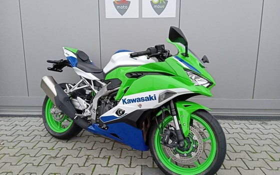 Gebrauchtmotorrad Kawasaki Ninja ZX-4RR 40th Anniversary Edition - Bild 2