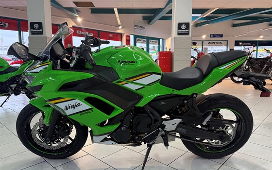 Gebrauchtmotorrad Kawasaki Ninja 650 KRT - Bild 7