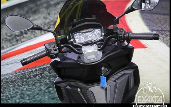 Gebrauchtmotorrad Aprilia SR GT Sport 125 - Bild 10