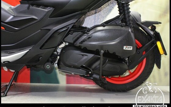 Gebrauchtmotorrad Aprilia SR GT Sport 125 - Bild 20