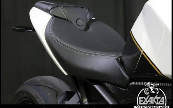 Gebrauchtmotorrad Triumph Speed Triple 1200 RR - Bild 27