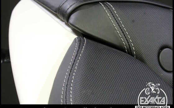 Gebrauchtmotorrad Triumph Speed Triple 1200 RR - Bild 28