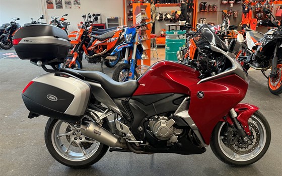 Gebrauchtmotorrad Honda VFR 1200 F - Bild 1