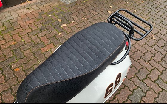 Gebrauchtmotorrad Vespa GTS 300 Super Sport - Bild 7