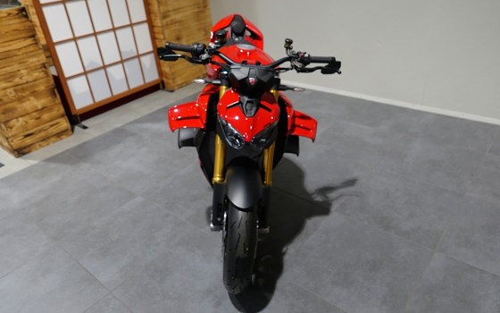 Neufahrzeug Ducati Streetfighter V4 S - Bild 10