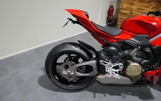 Neufahrzeug Ducati Streetfighter V4 S - Bild 14