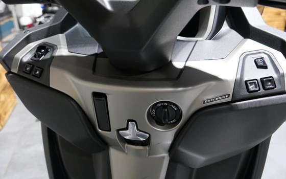 Gebrauchtmotorrad Piaggio MP3 530 HPE Exclusive - Bild 5