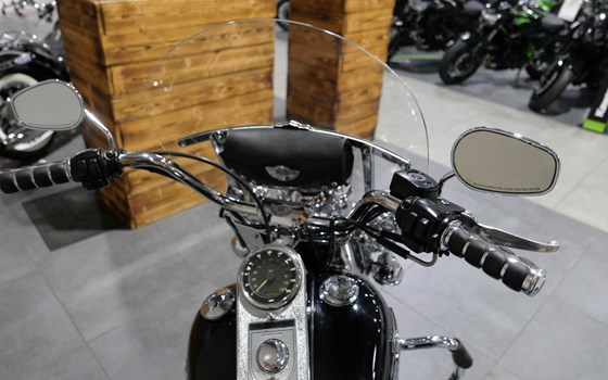 Gebrauchtmotorrad Harley-Davidson Softail Heritage Springer FLSTS - Bild 8