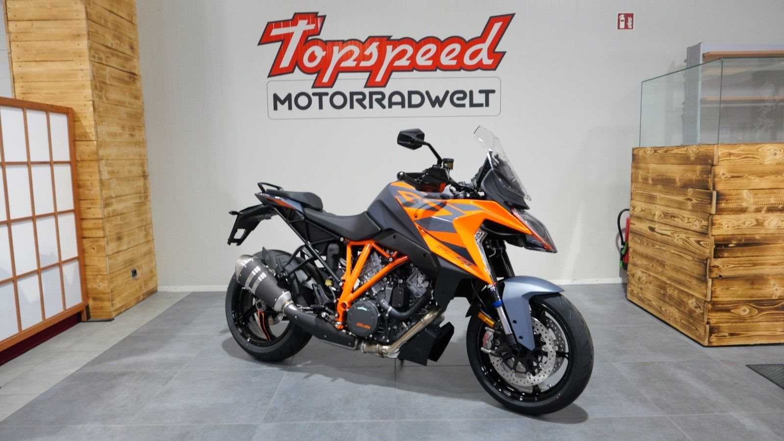 KTM 1290 Super Duke GT 