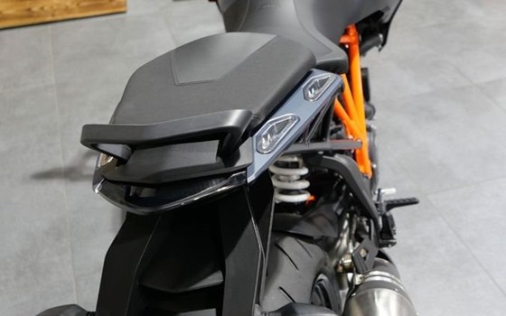 Neufahrzeug KTM 1290 Super Duke GT - Bild 11