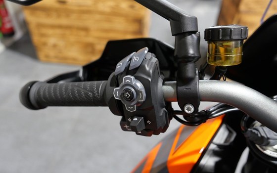 Neufahrzeug KTM 1290 Super Duke GT - Bild 8