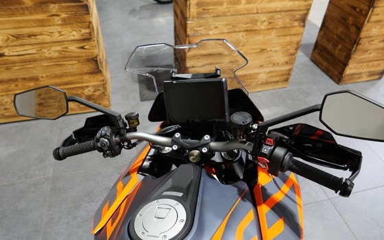 Neufahrzeug KTM 1290 Super Duke GT - Bild 9