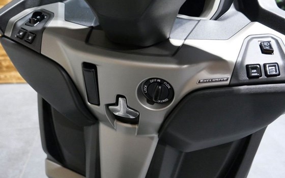 Neufahrzeug Piaggio MP3 530 HPE Exclusive - Bild 8