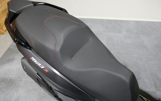 Neufahrzeug Piaggio MP3 400 Sport - Bild 7