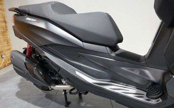 Neufahrzeug Piaggio MP3 400 Sport - Bild 9