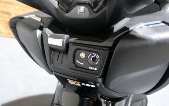 Gebrauchtmotorrad Suzuki Burgman 400 - Bild 9