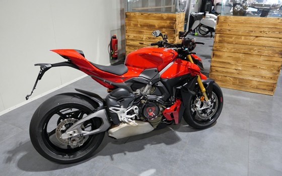 Gebrauchtmotorrad Ducati Streetfighter V4 S - Bild 6