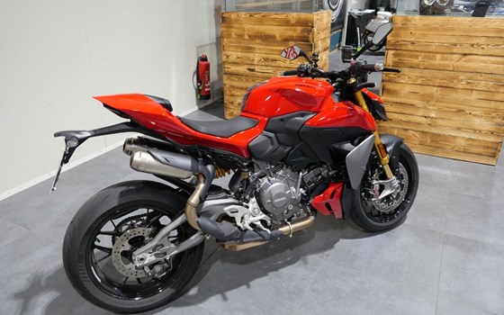 Gebrauchtmotorrad Ducati Streetfighter V2 S - Bild 4