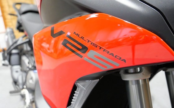 Gebrauchtmotorrad Ducati Multistrada V2 S - Bild 6