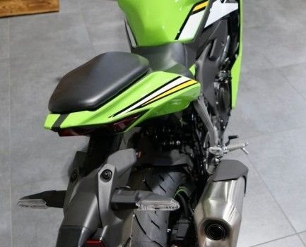 Neufahrzeug Kawasaki Ninja ZX-4RR - Bild 8