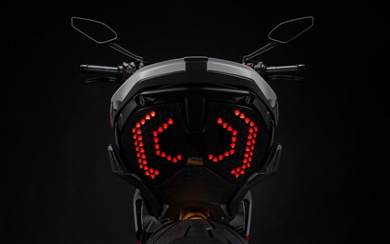Neufahrzeug Ducati Diavel V4 - Bild 12