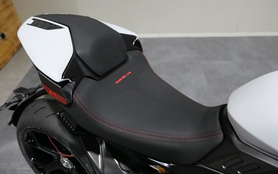 Neufahrzeug Ducati Diavel V4 - Bild 8