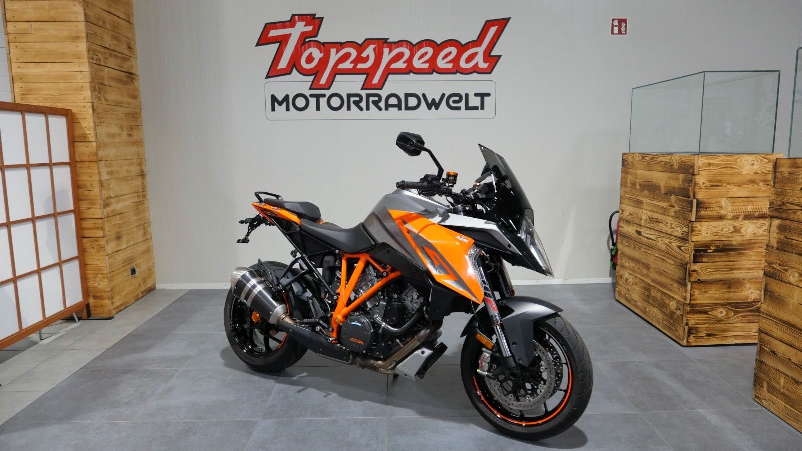 KTM 1290 Super Duke GT 