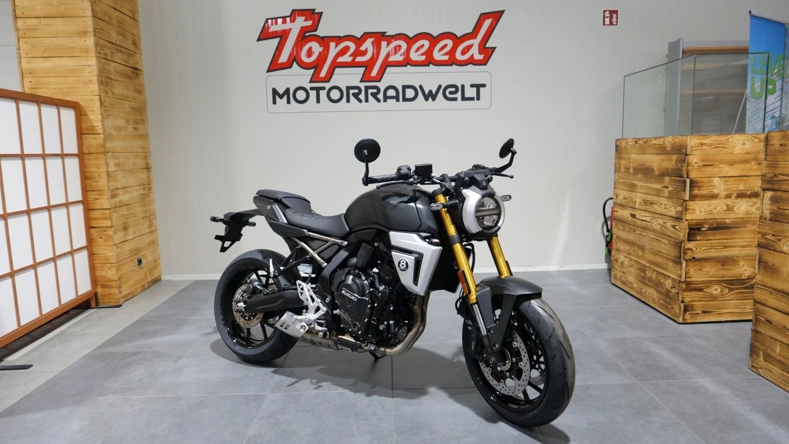 Suzuki GSX-8T