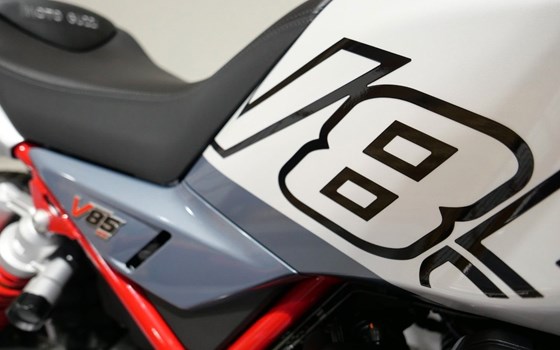 Gebrauchtmotorrad Moto Guzzi V85 TT - Bild 6