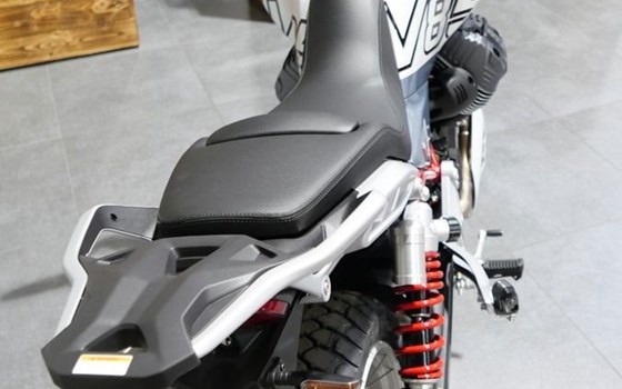 Gebrauchtmotorrad Moto Guzzi V85 TT - Bild 8