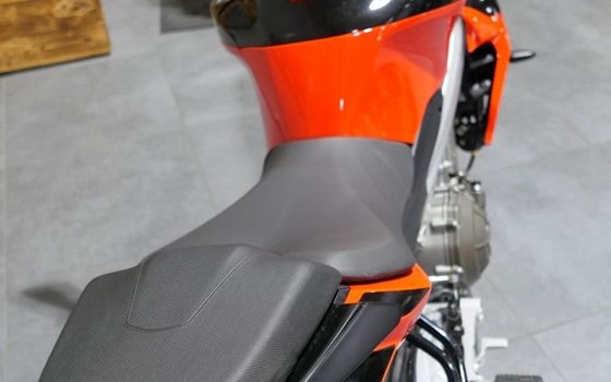 Neufahrzeug Aprilia Tuono 457 - Bild 7