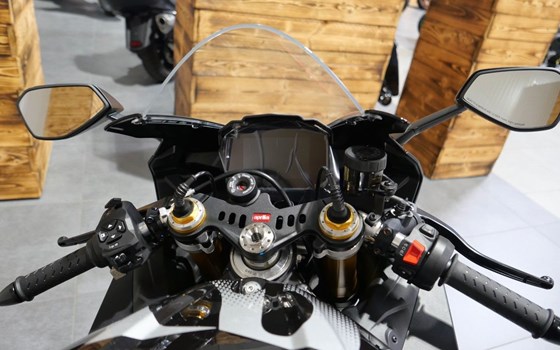 Neufahrzeug Aprilia RSV4 1100 Factory - Bild 5