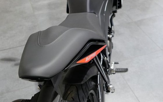 Neufahrzeug Aprilia Tuono 125 - Bild 7