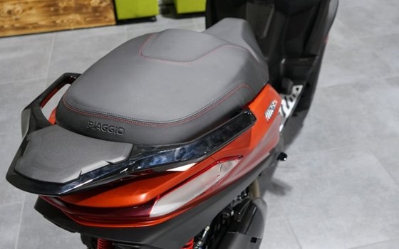 Gebrauchtmotorrad Piaggio MP3 400 Sport - Bild 10