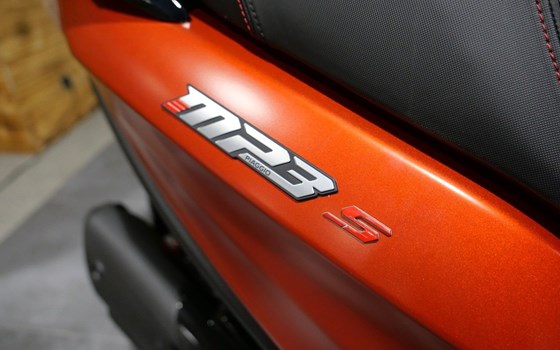 Gebrauchtmotorrad Piaggio MP3 400 Sport - Bild 6