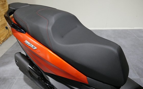 Gebrauchtmotorrad Piaggio MP3 400 Sport - Bild 7