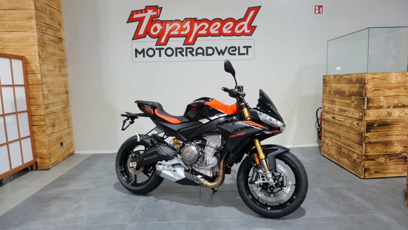 Aprilia Tuono 660 Factory