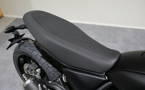 Neufahrzeug Ducati Scrambler Icon Dark - Bild 5