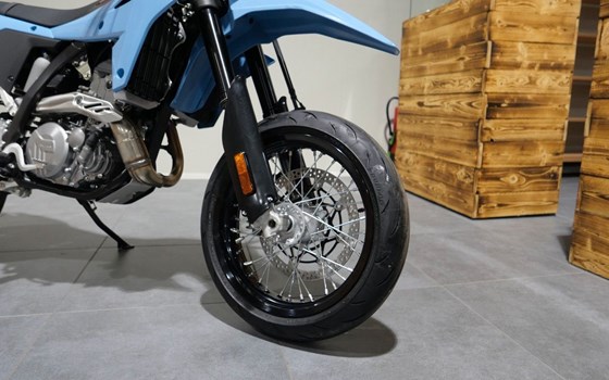 Neufahrzeug Suzuki DR-Z4SM - Bild 6