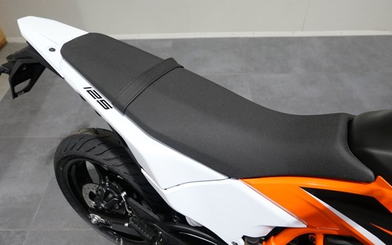 Neufahrzeug KTM 125 SMC R - Bild 6