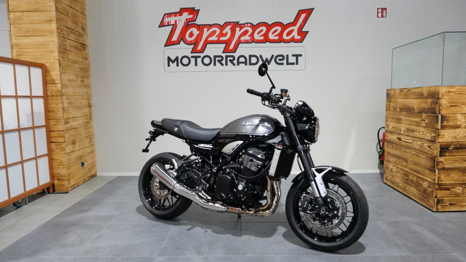 Kawasaki Z900 RS 