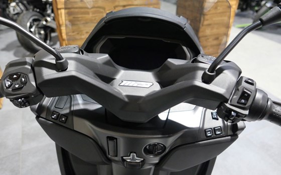 Gebrauchtmotorrad Piaggio MP3 400 Sport - Bild 9