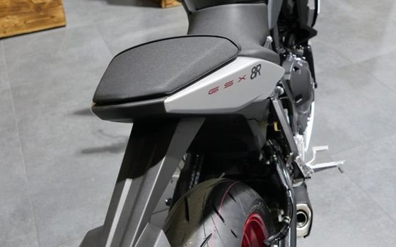 Neufahrzeug Suzuki GSX-8R - Bild 8