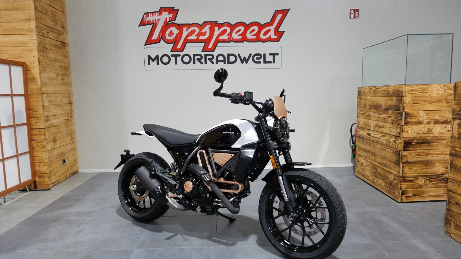 Ducati Scrambler 10° Anniversario Rizoma Edition