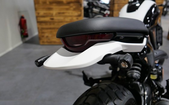 Neufahrzeug Ducati Scrambler 10° Anniversario Rizoma Edition - Bild 12