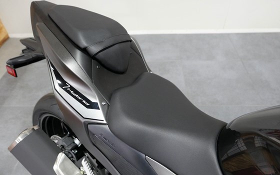 Gebrauchtmotorrad Kawasaki Z7 Hybrid - Bild 6