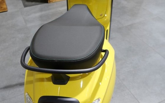 Neufahrzeug Vespa Primavera 125 Sport - Bild 13