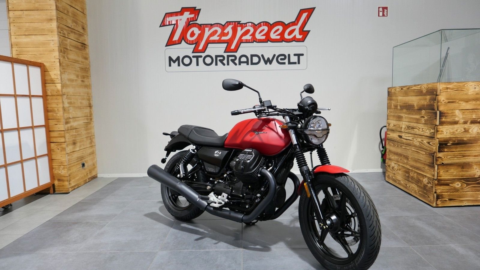 Moto Guzzi V7 Stone